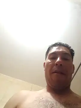 Ezeaxl online show from December 4, 1:04 am