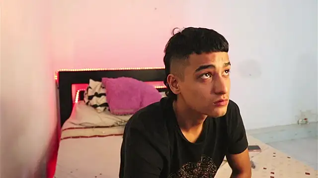 Snapshot of AnyRUSSO chatting on December 1, 10:59 pm AnyRUSSO online show from December 1, 10:59 pm