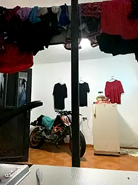 Snapshot of AnyRUSSO chatting on December 4, 1:15 am AnyRUSSO online show from December 4, 1:15 am