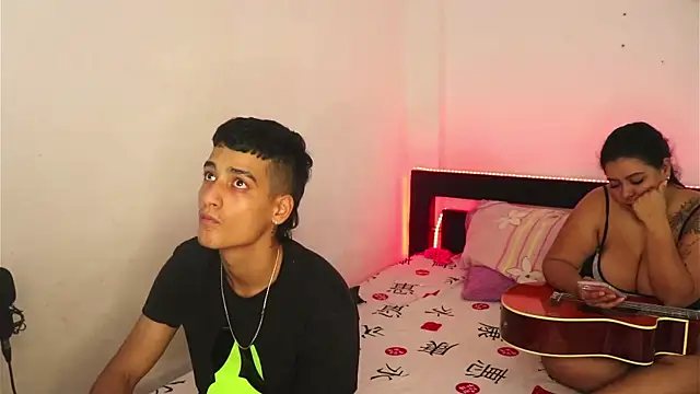 Snapshot of AnyRUSSO chatting on December 5, 4:32 am AnyRUSSO online show from December 5, 4:32 am