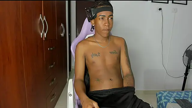 latin kay1 online show from February 24, 11:47 pm