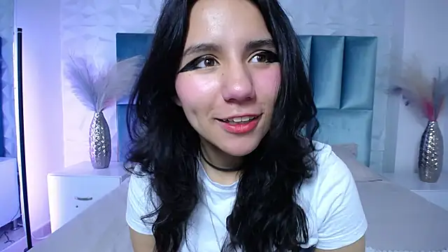 HollyPeach online show from March 24, 7:41 pm