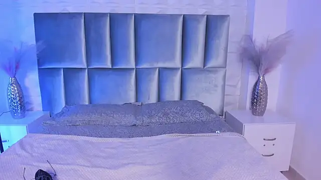 Snapshot of HollyPeach chatting on July 17, 3:24 am HollyPeach online show from July 17, 3:24 am