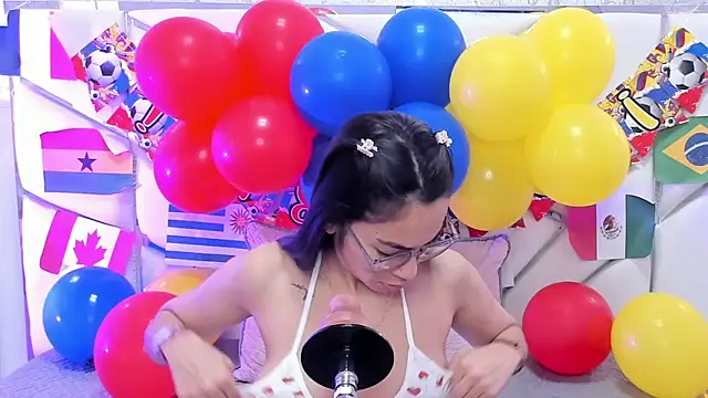 GabbiePrice online show from June 27, 11:37 am