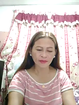 Snapshot of merr_ann123 chatting on April 26, 1:31 pm merr ann123 online show from April 26, 1:31 pm