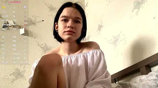Snapshot of LorRebak chatting on February 13, 9:27 am LorRebak online show from February 13, 9:27 am