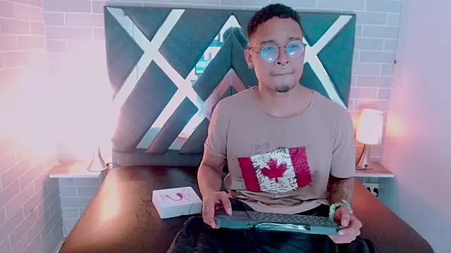 Jayden Morris online show from April 11, 1:43 am