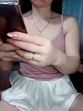 LeanaLy online show from June 24, 12:37 pm