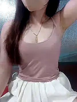 LeanaLy online show from August 5, 12:24 am
