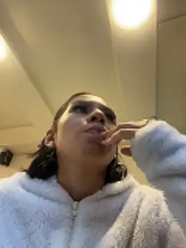 AlyssaRay online show from May 25, 1:50 pm