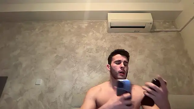 Camaraman05 online show from March 1, 7:49 pm