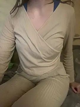 KittieCreme online show from March 18, 10:07 am