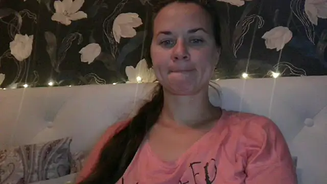 GiaaCaranggi online show from October 15, 6:41 pm