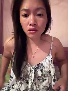 Snapshot of -Paige- chatting on April 21, 3:28 pm -Paige- online show from April 21, 3:28 pm