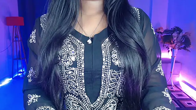 Rashiii  online show from February 21, 1:12 pm