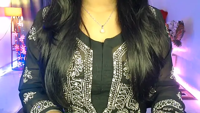 Rashiii  online show from July 2, 7:53 pm