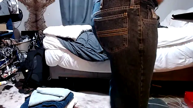 DinoDick4Uall online show from April 11, 3:05 pm