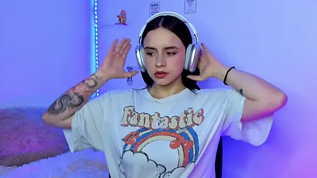 Emily Lindey online show from February 13, 1:07 pm