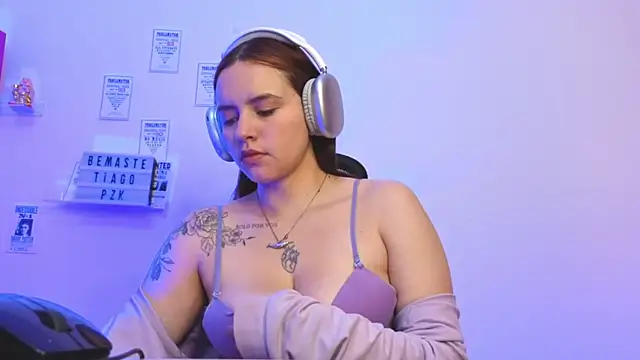 Emily Lindey online show from February 22, 1:09 pm