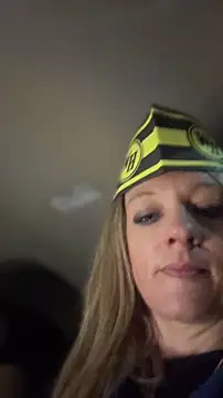 queenkelly1234 online show from April 17, 4:37 am