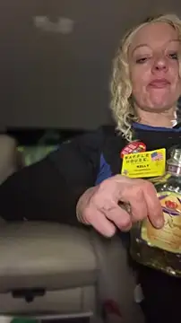 queenkelly1234 online show from April 25, 6:38 am