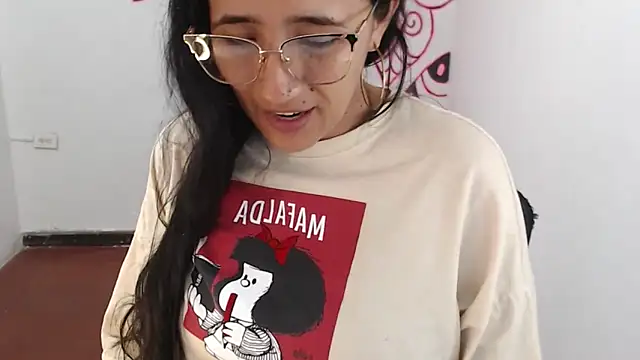 Lucyy Naugthy online show from April 9, 1:38 pm