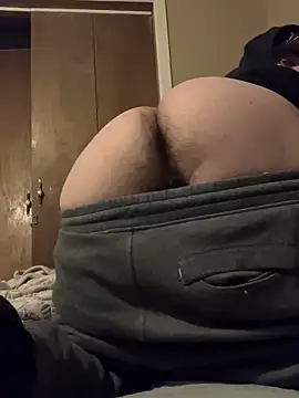 Snapshot of CarmeloA chatting on April 3, 3:37 am CarmeloA online show from April 3, 3:37 am