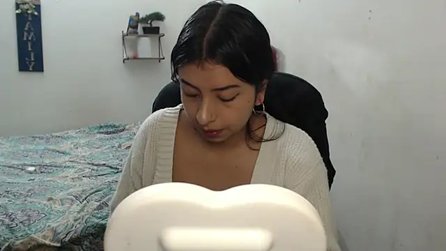 Lya Hall  online show from February 5, 2:38 am