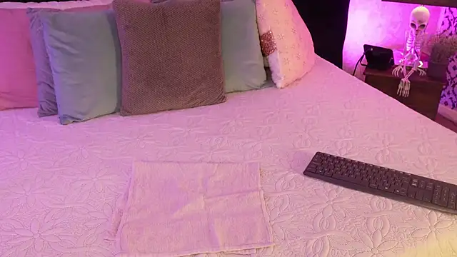 mariianna lopez  online show from March 3, 6:14 pm