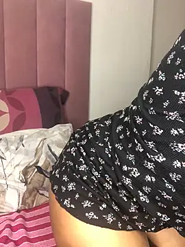 Bubbles156 online show from April 19, 1:32 pm