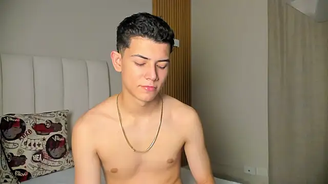 Snapshot of FireGuy_99 chatting on December 17, 1:17 pm FireGuy 99 online show from December 17, 1:17 pm