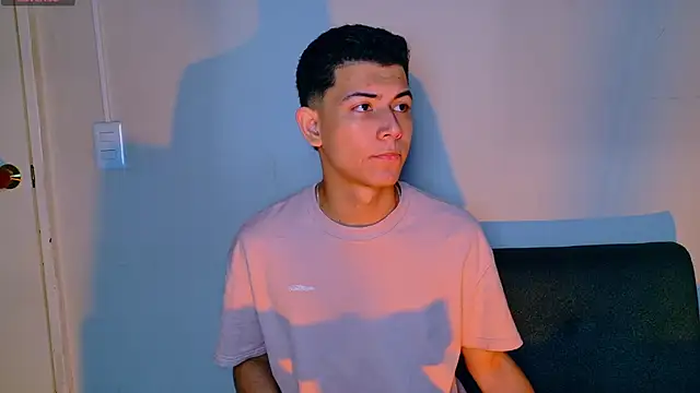 Snapshot of FireGuy_99 chatting on February 23, 1:08 pm FireGuy 99 online show from February 23, 1:08 pm