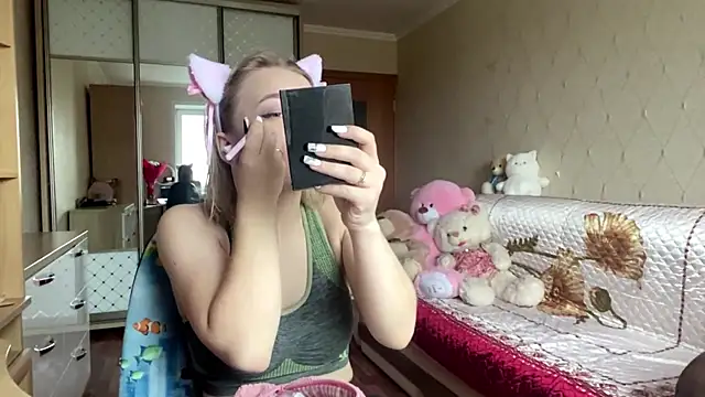 HoppedArea online show from November 12, 8:37 am