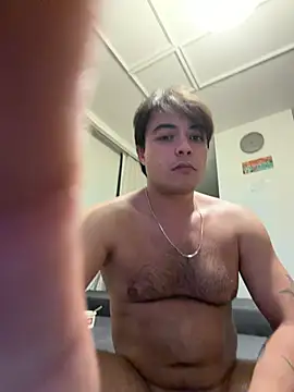 dicsucerboy77 online show from June 28, 12:38 am