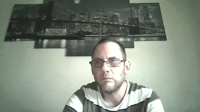 Snapshot of bull419M chatting on May 16, 12:15 pm bull419M online show from May 16, 12:15 pm
