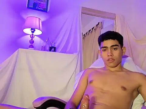 Yamilk101 online show from January 11, 1:32 am