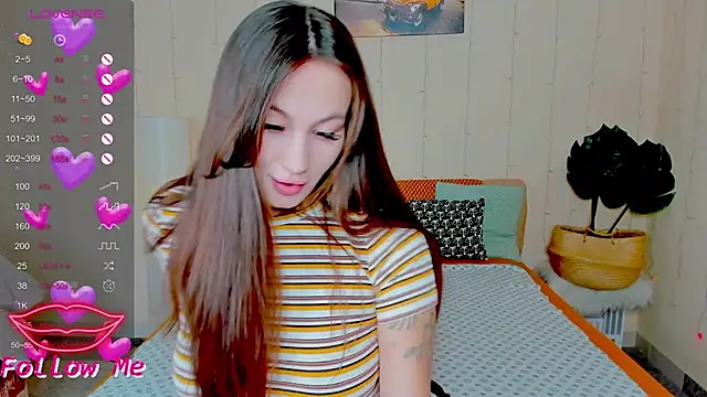 honeybuns lizzy online show from October 17, 1:20 am