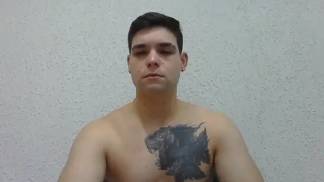 Snapshot of Zure-xxx chatting on July 15, 7:08 pm Zure-xxx online show from July 15, 7:08 pm