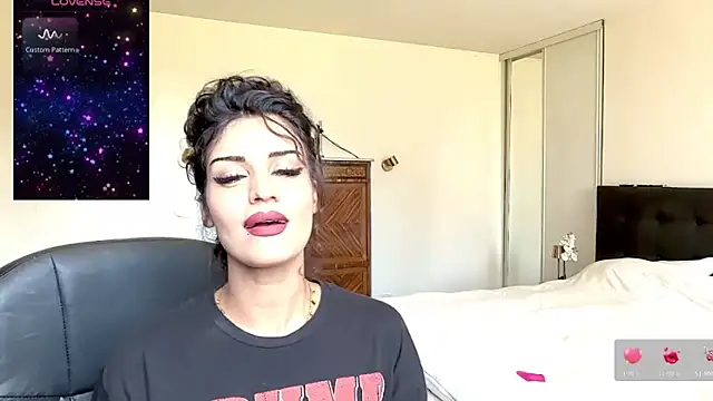 Lailawick online show from June 21, 1:24 pm