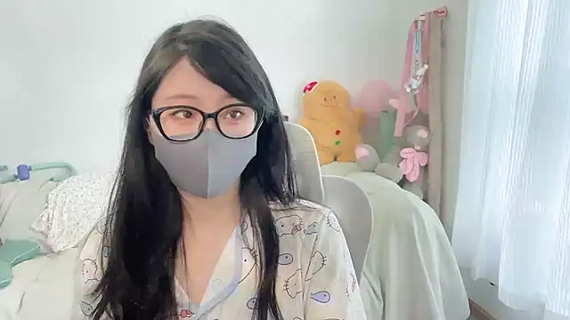 lsevenlll online show from May 8, 2:17 am