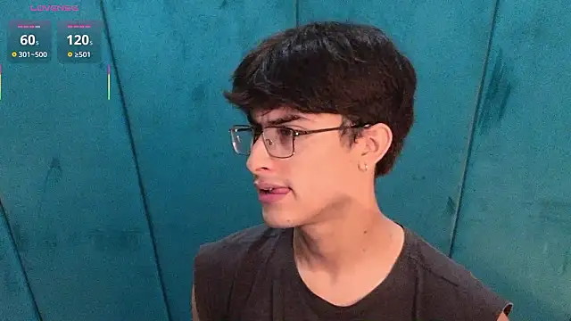 Aaron Eze online show from February 1, 9:13 pm