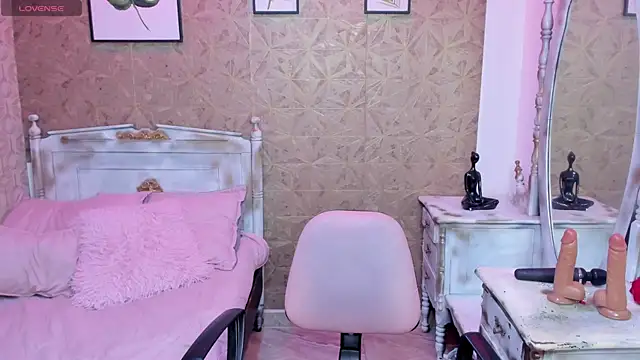 Sara clk online show from March 27, 7:13 pm