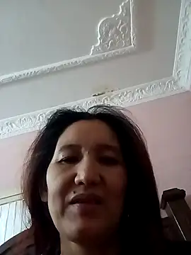 Bigtitsass81 online show from November 2, 12:51 pm