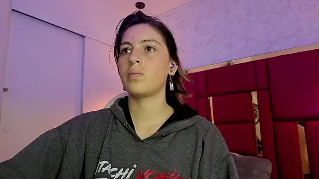 moon winy online show from February 10, 11:36 am