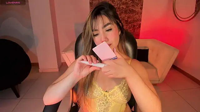 AnnieMonroe1 online show from January 15, 11:48 am