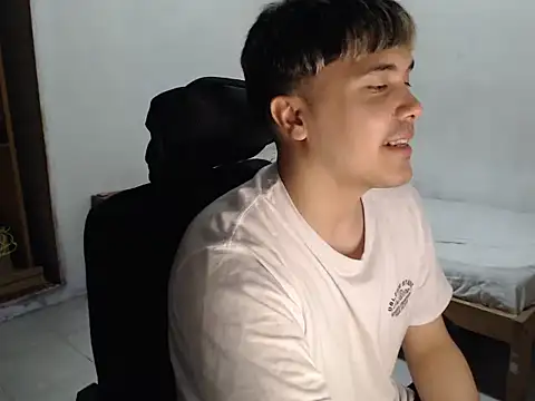 CuteAlexBoy online show from December 21, 2:24 pm