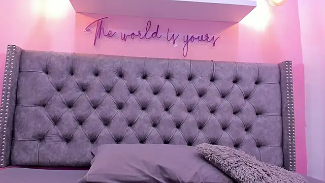 Sophiia 77 online show from February 8, 7:06 pm