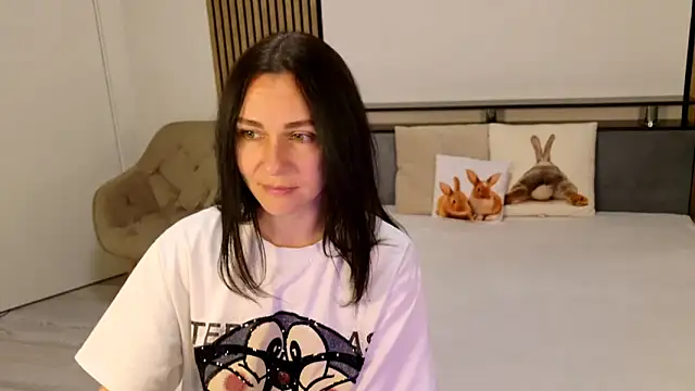 DitaNoir online show from June 2, 6:26 am