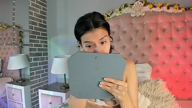 TanyaBello online show from April 18, 4:05 am