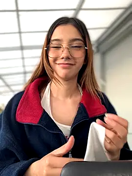 MiaaCute- online show from October 21, 9:04 pm